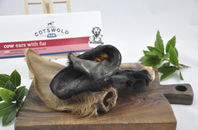 Cotswold Raw Cotswolds Raw Cows Ears With Fur - 3pk