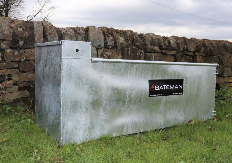 Bateman Bateman Cattle Drink Trough 6'x2'x2' C/w S Box 613l