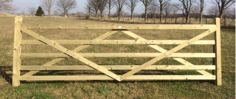 BATA Country Gate Wood 3' 5 Spell Tanalised