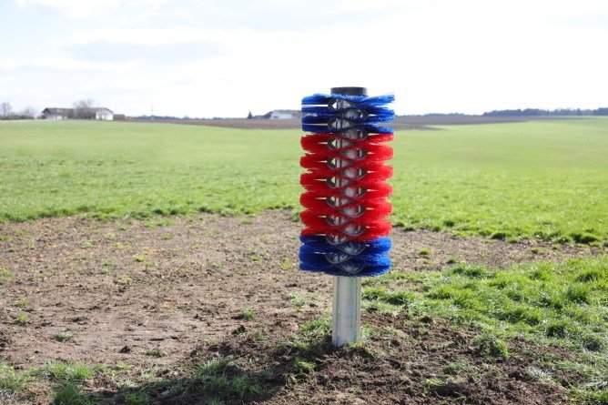 Small Post Cleaner Happy Cow Mini Post Scrubber - BATA Ltd