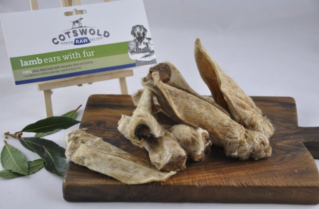 Cotswold Raw Cotswolds Raw Lambs Ears With Fur - 150g