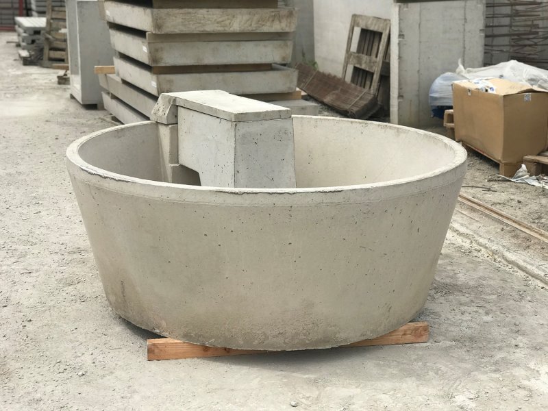 Craven Concrete Concrete Water Trough 300gal Round 6'