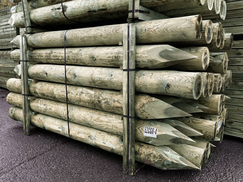 BATA Treated Timber - Strainer Uc4 15yr - 2.4m 150-175mm