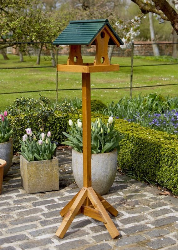 Tom Chambers Tom Chambers Walton Bird Table